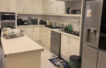 اجاره آپارتمان ۱۴۵ متری برج ایزدیار